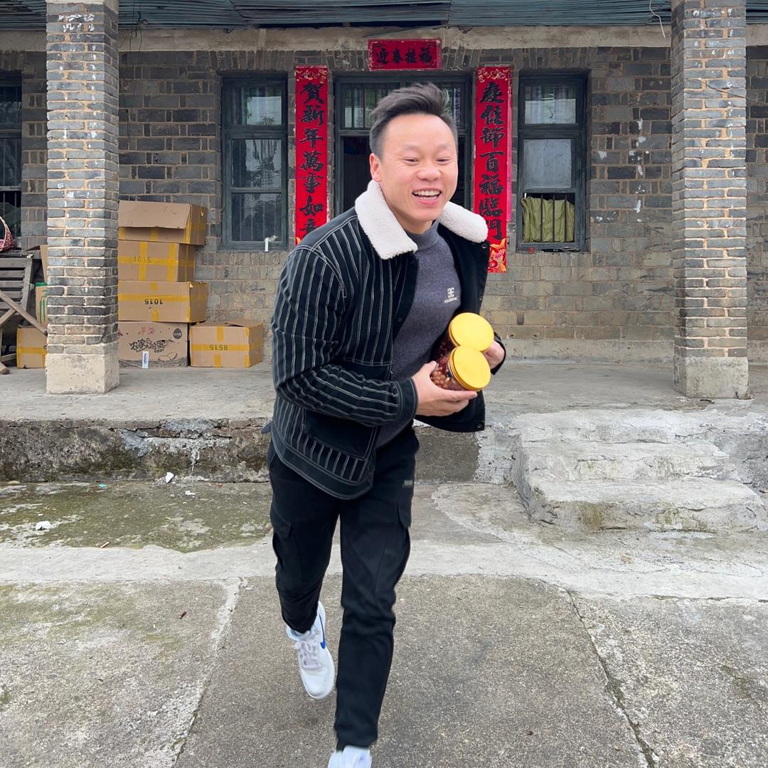 辣子哥的小伙伴