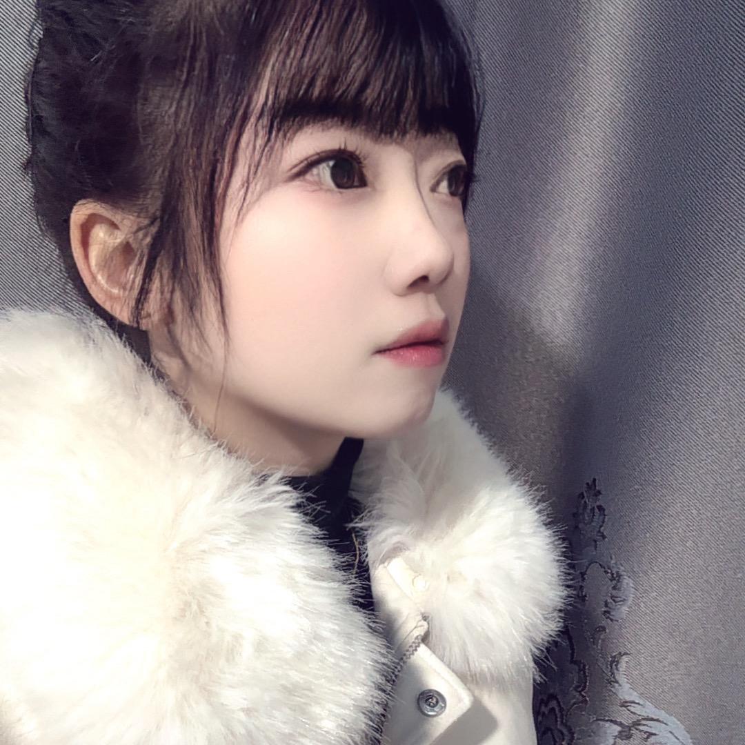 八月