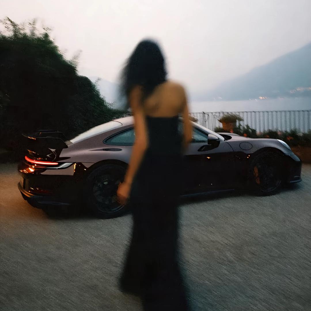 𝑳𝑽.