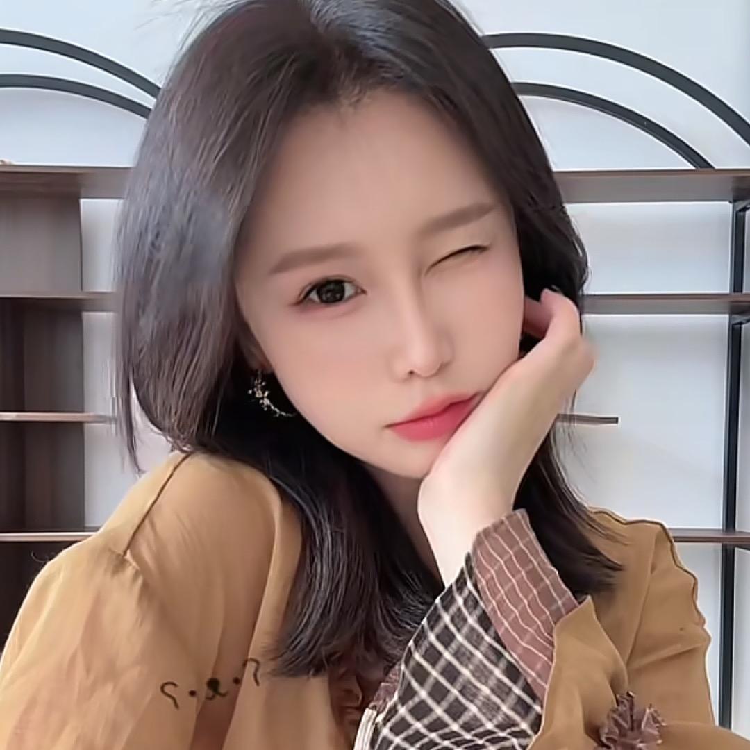 我是皮皮皮皮皮吖~穿搭分享