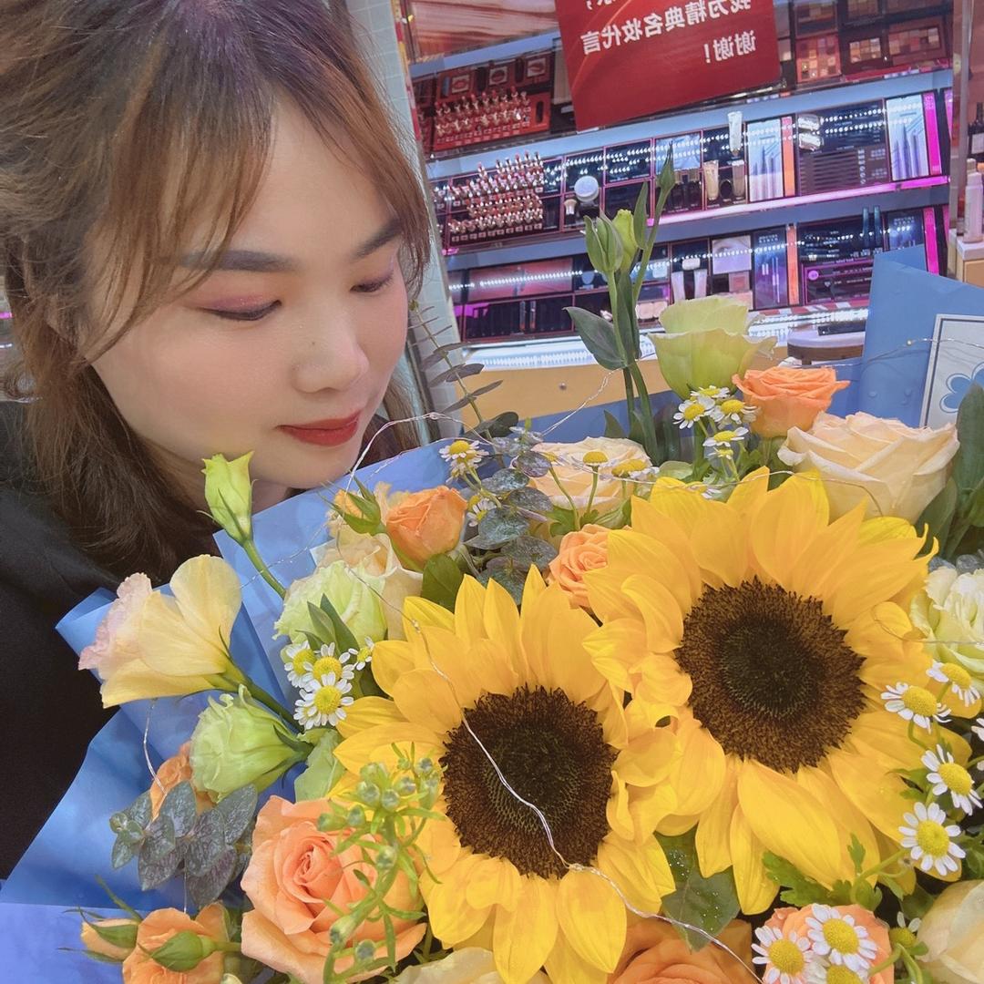 🙂🙂🙂🙂微笑