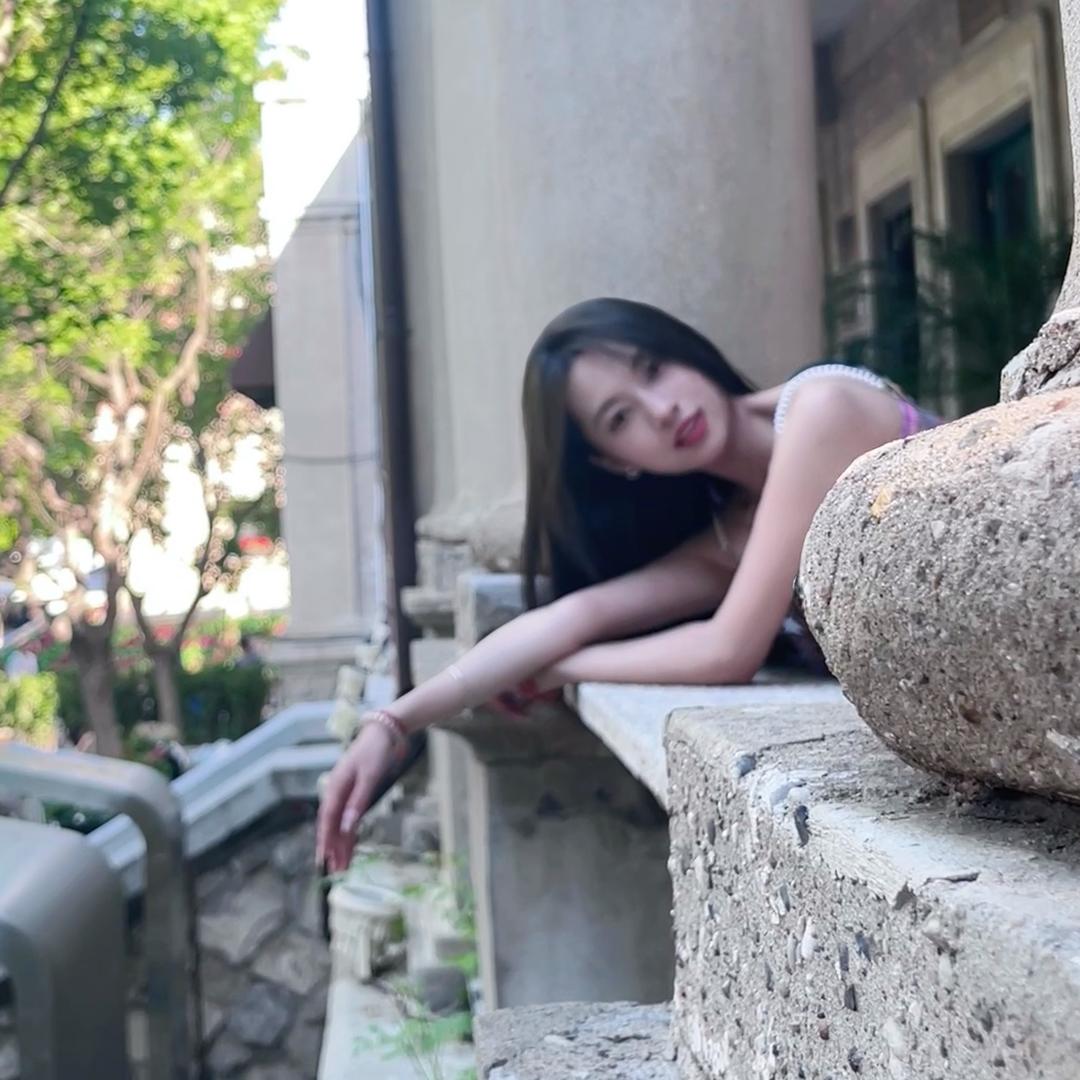 鹿鹿.