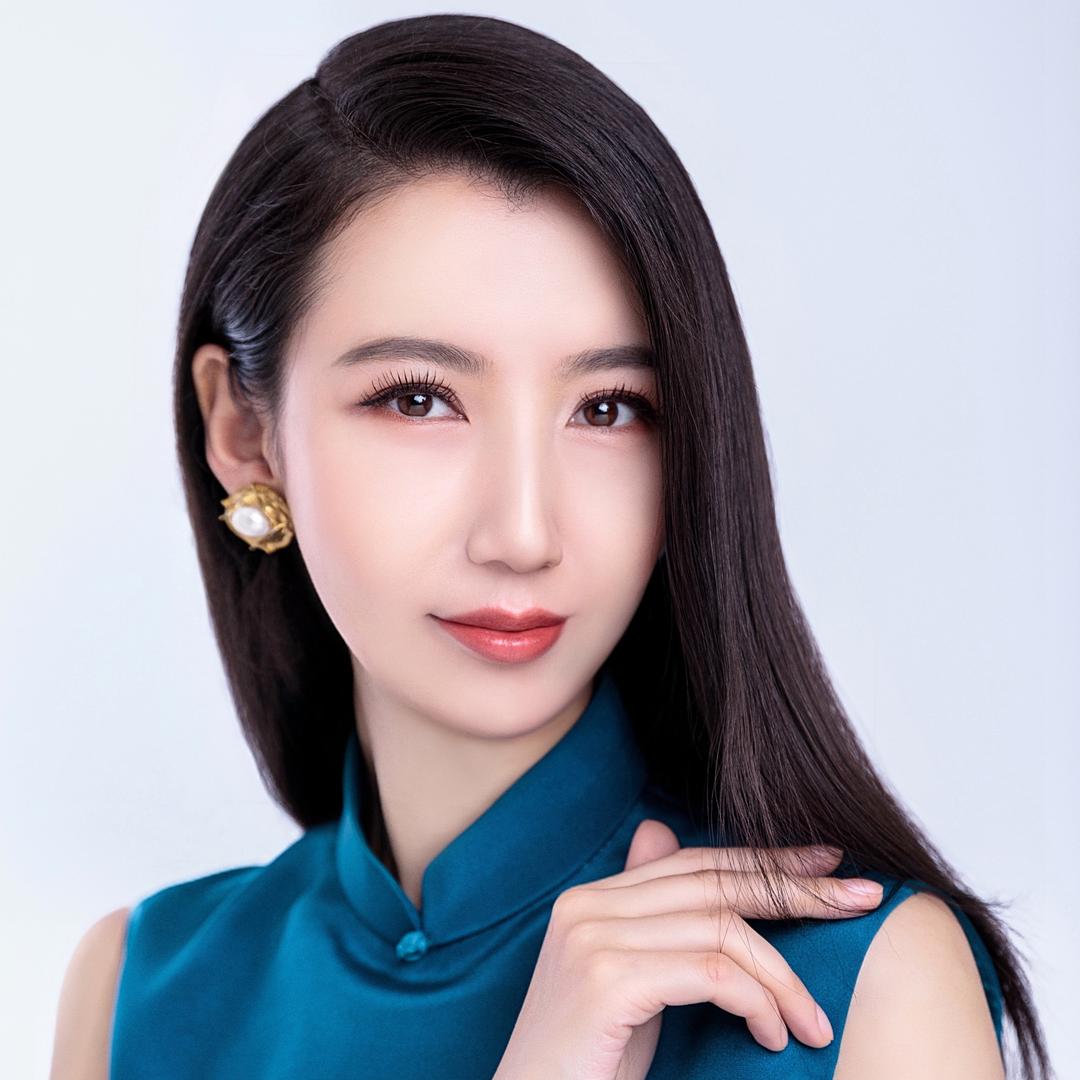 模特曲迪娜