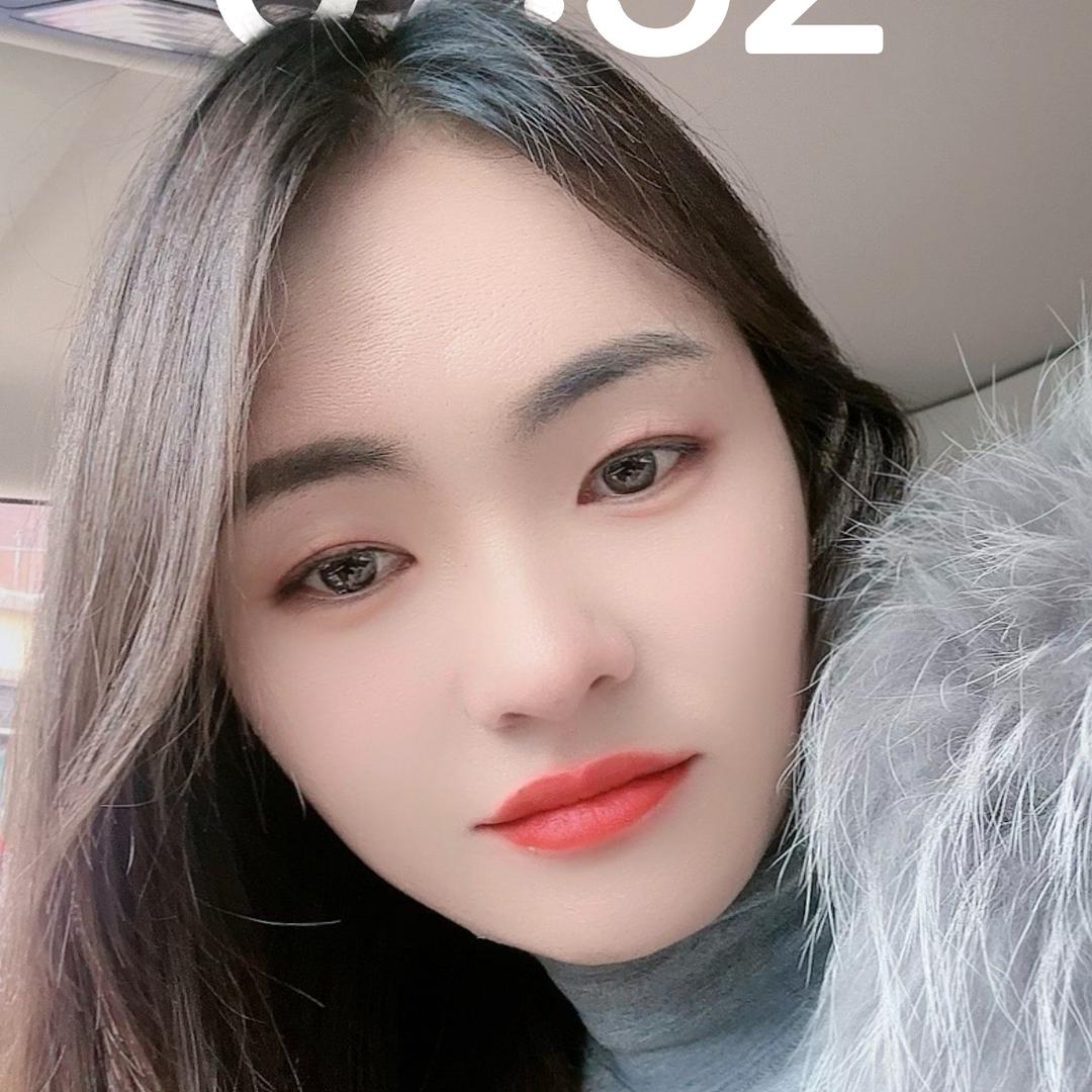L M💋💋