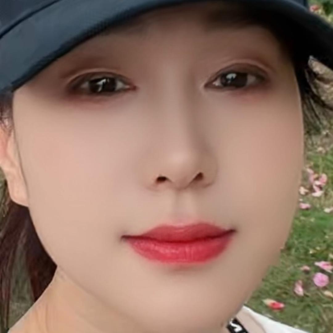 媛媛🍁