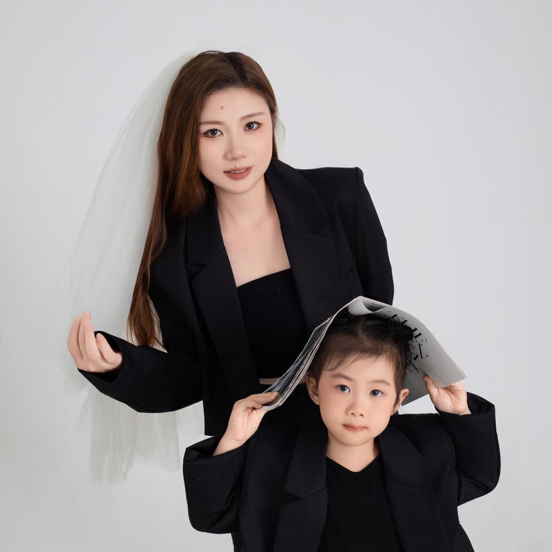 晓晓爱挖宝（求关注版）