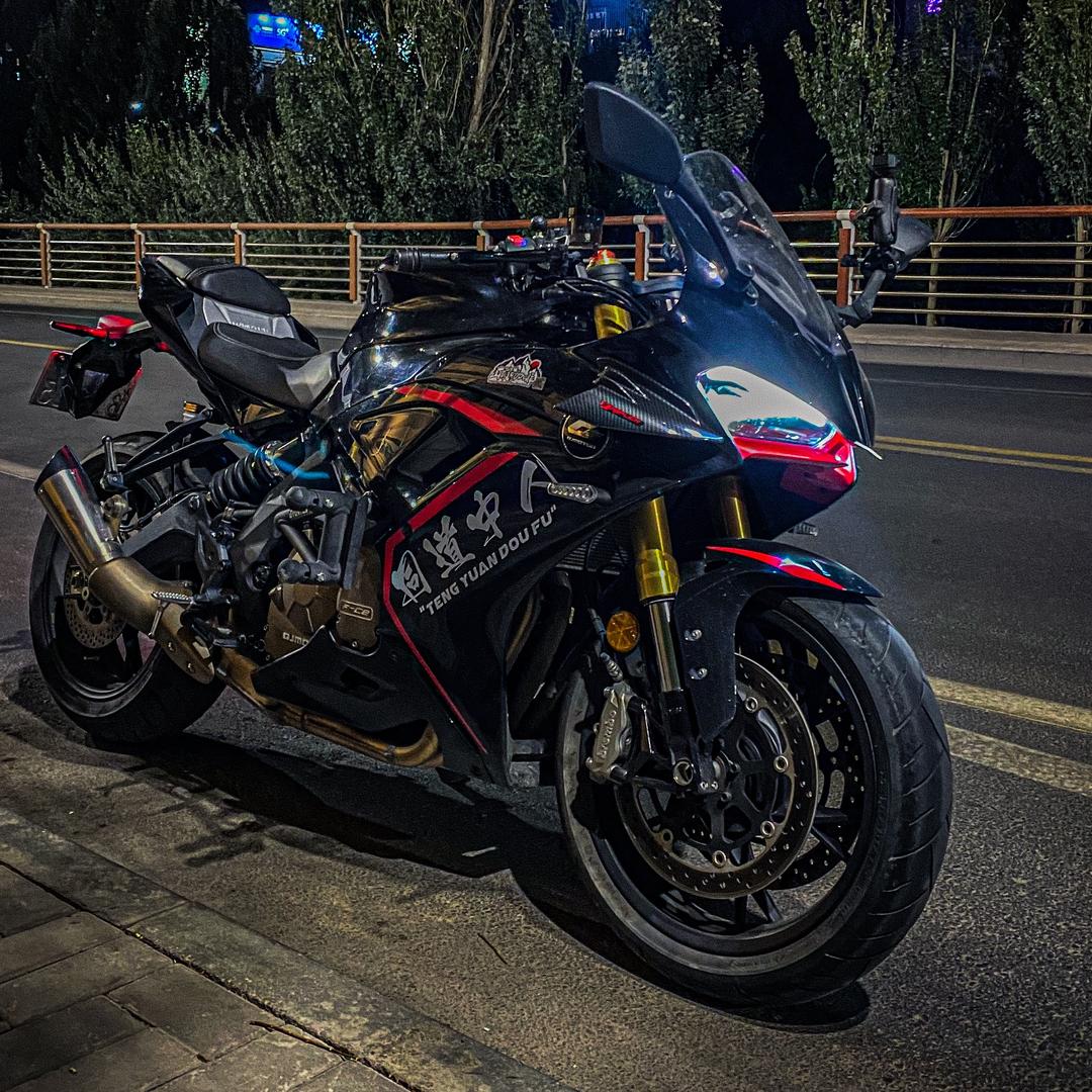 痞帅🏍️