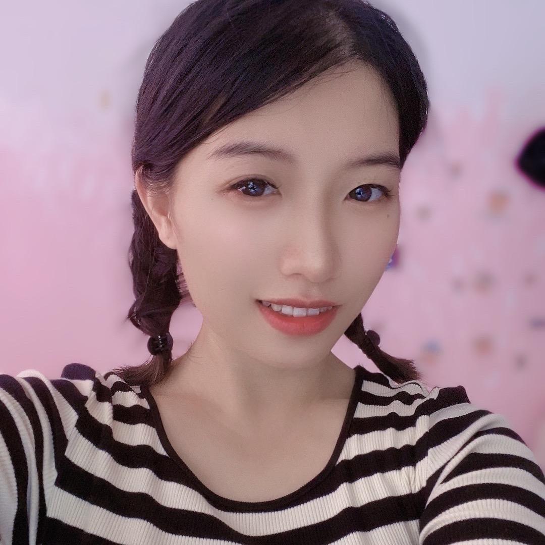 刘奕伶（泸州九妹妹）