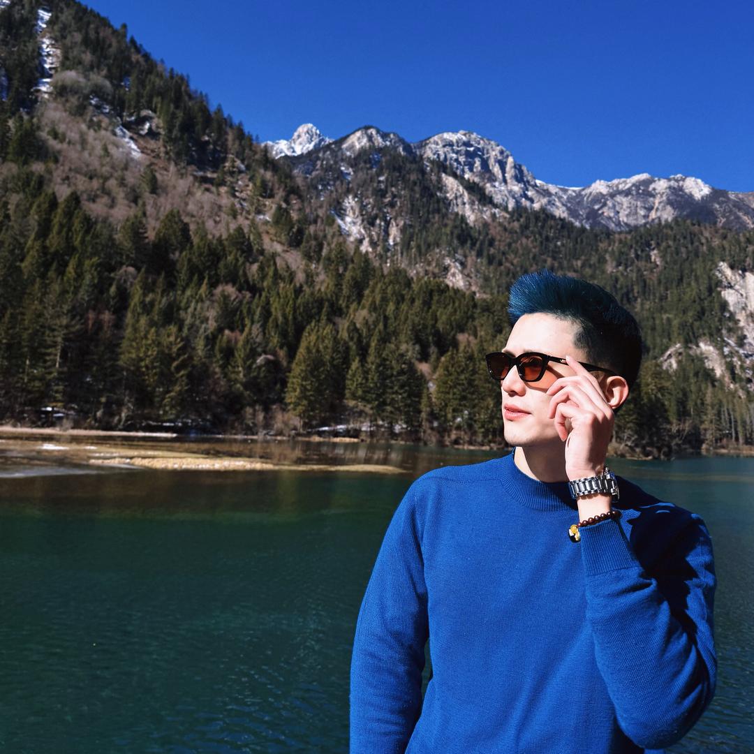 每天只睡三小时