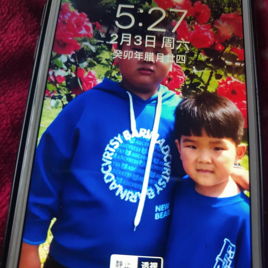 奥弋，奶奶