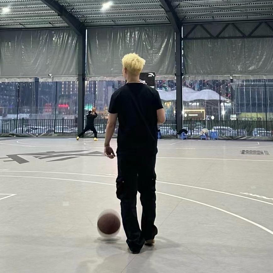 不会压弯的张一山`