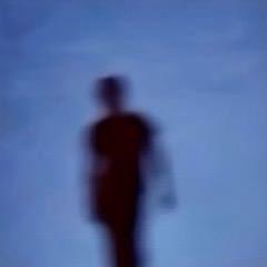 何日方知我是我