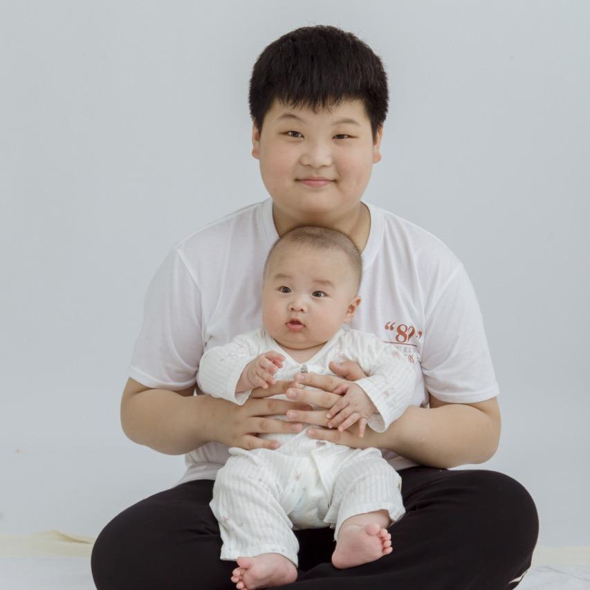 小朱朱、图图妈