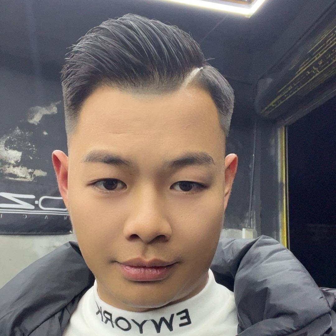 越野E族  东安中队（做门窗  打棚子）