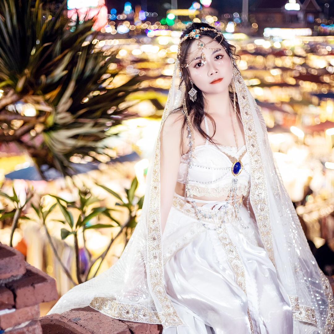 额头高的女娃子