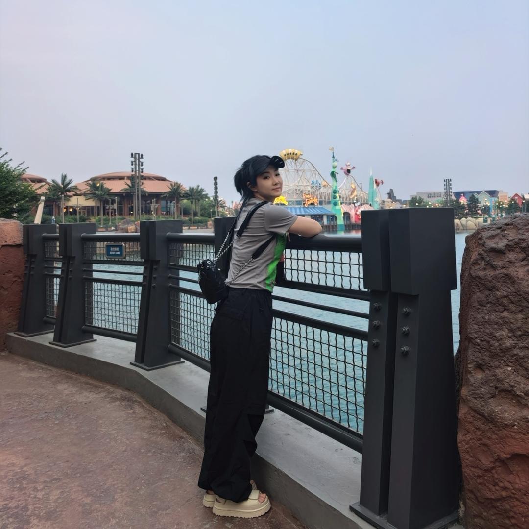 任姓小欣