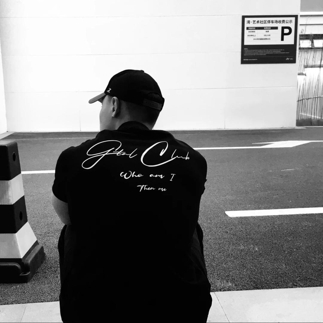 idoL     ‍ ‍