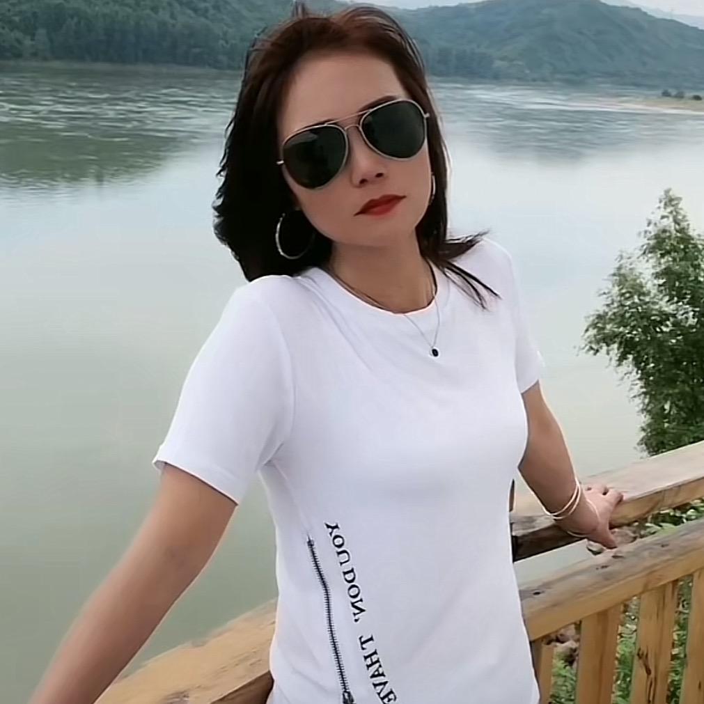 地摊妹