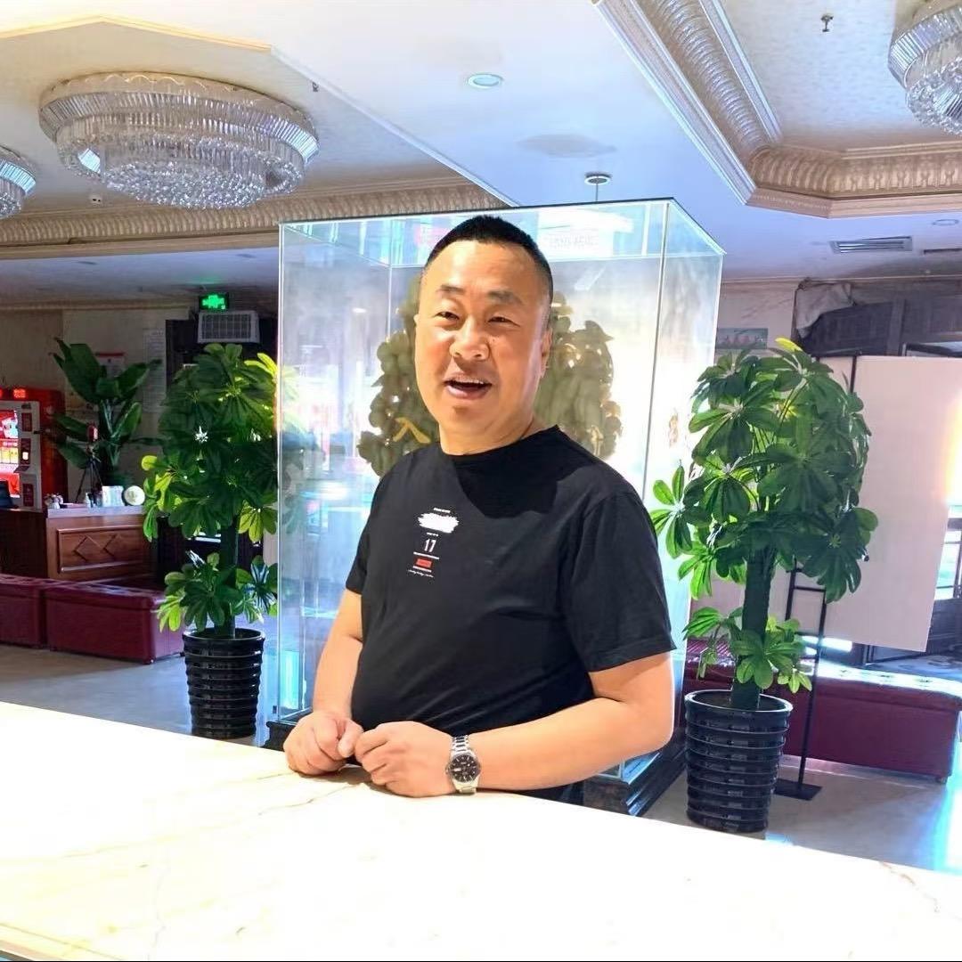 乐于生活的强哥