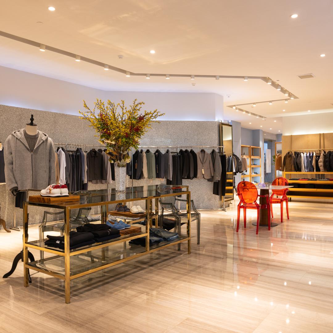 东嘉逸轻奢男装（20年轻奢男装）