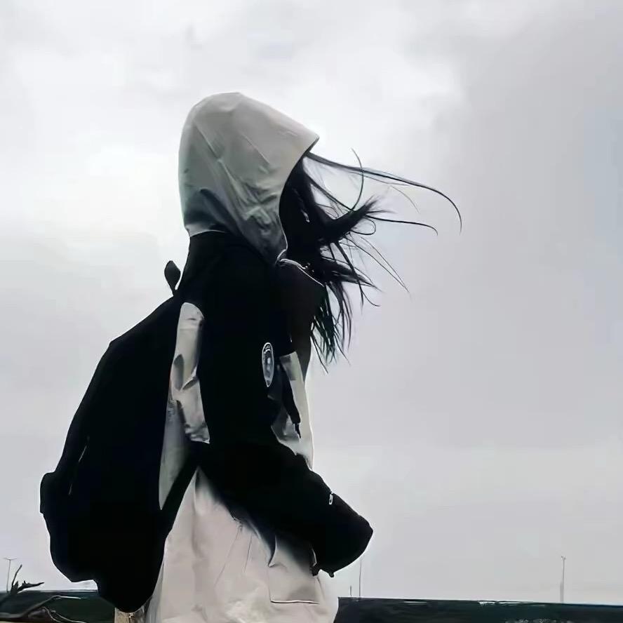 嘻嘻女士