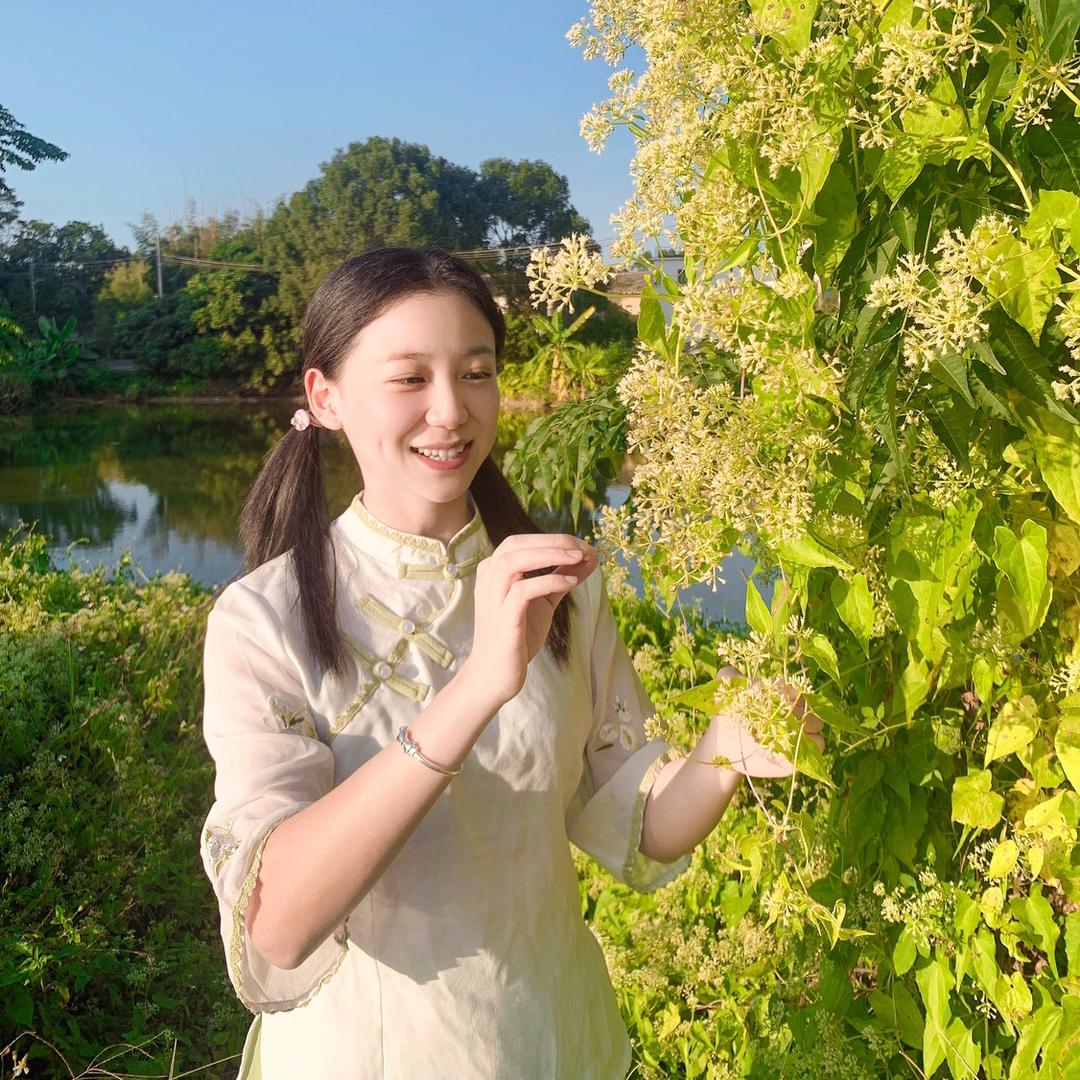 一个卖车的丫鬟