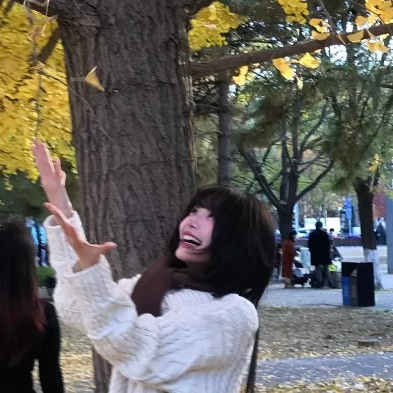 左一一