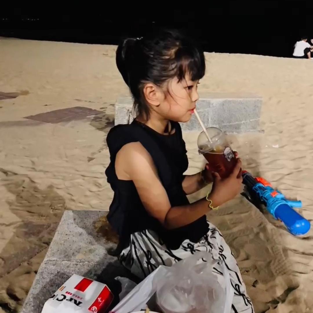 “捡”肉肉🥩的老阿姨