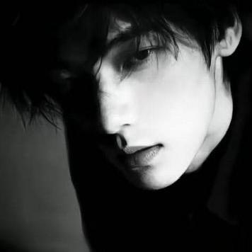 裸奔被捅十四刀