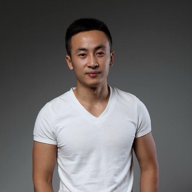 阿伦高端潮牌馆