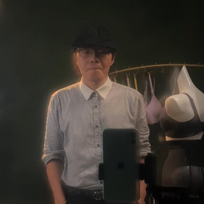 懒世界内衣先生