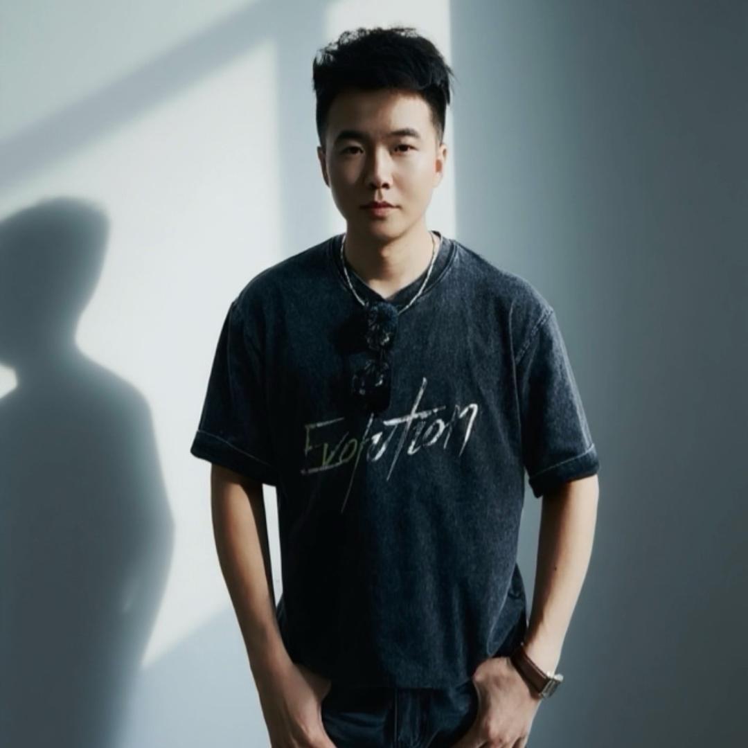 李华宜