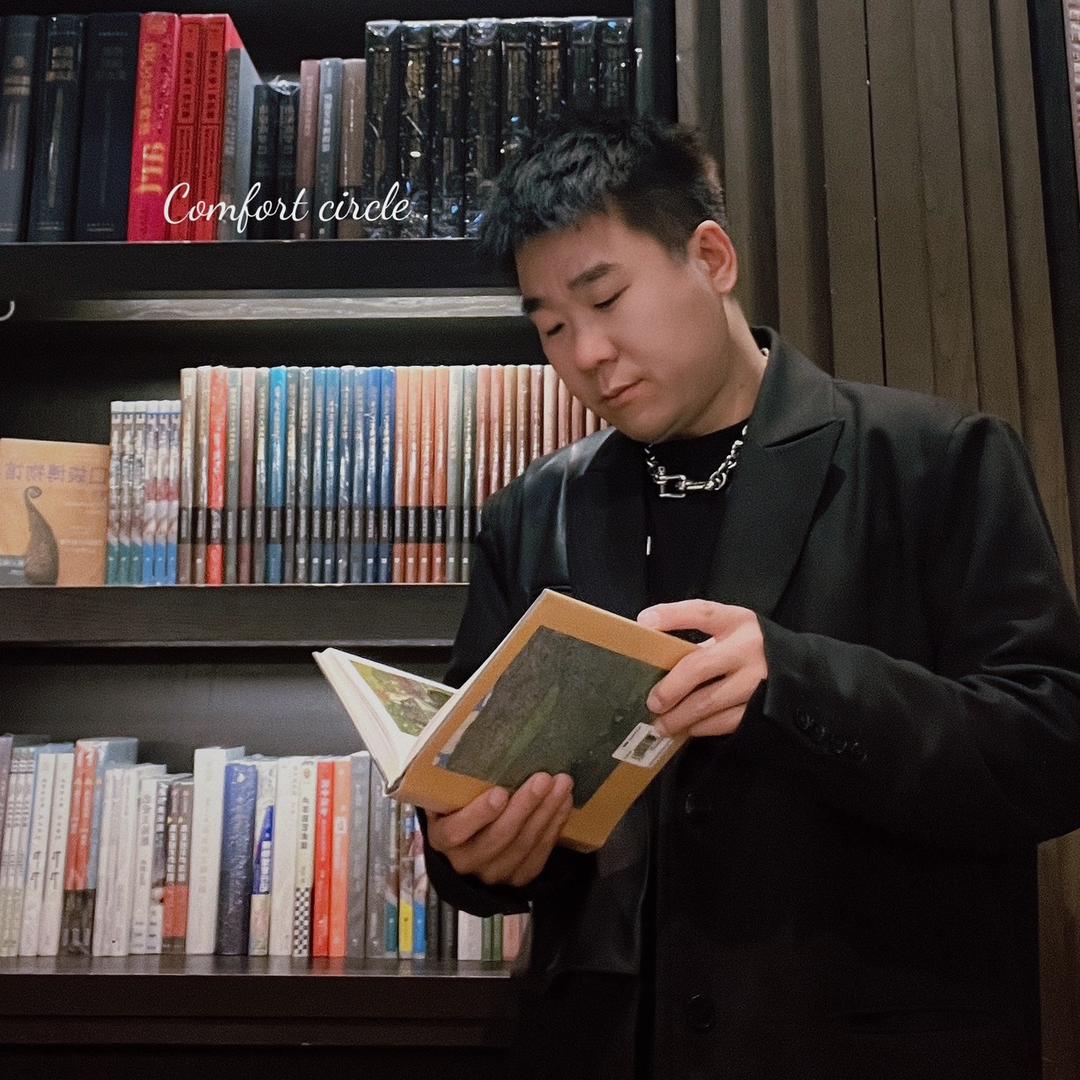 苏州短发设计师小川