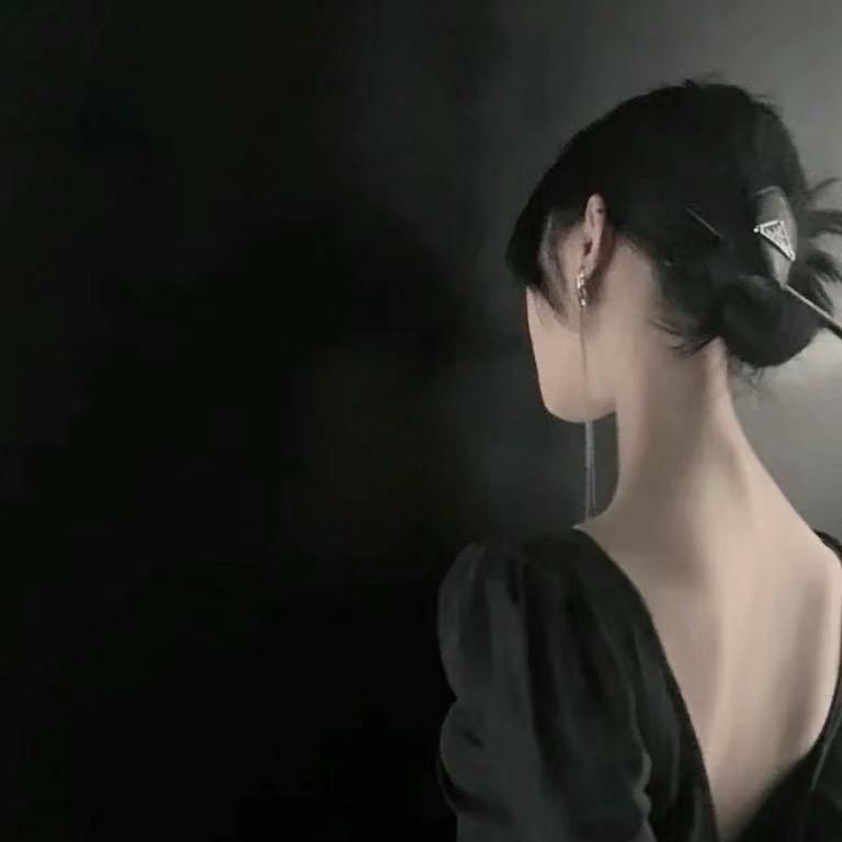 👑潇👑