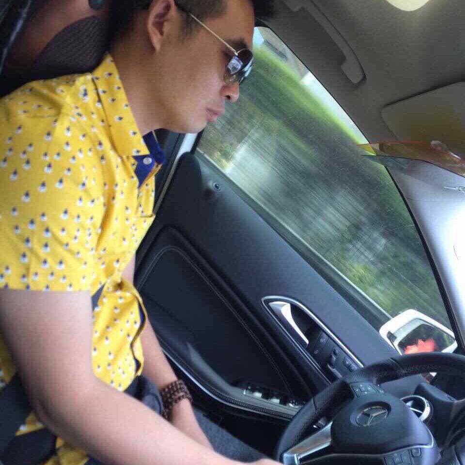 震豪二手车