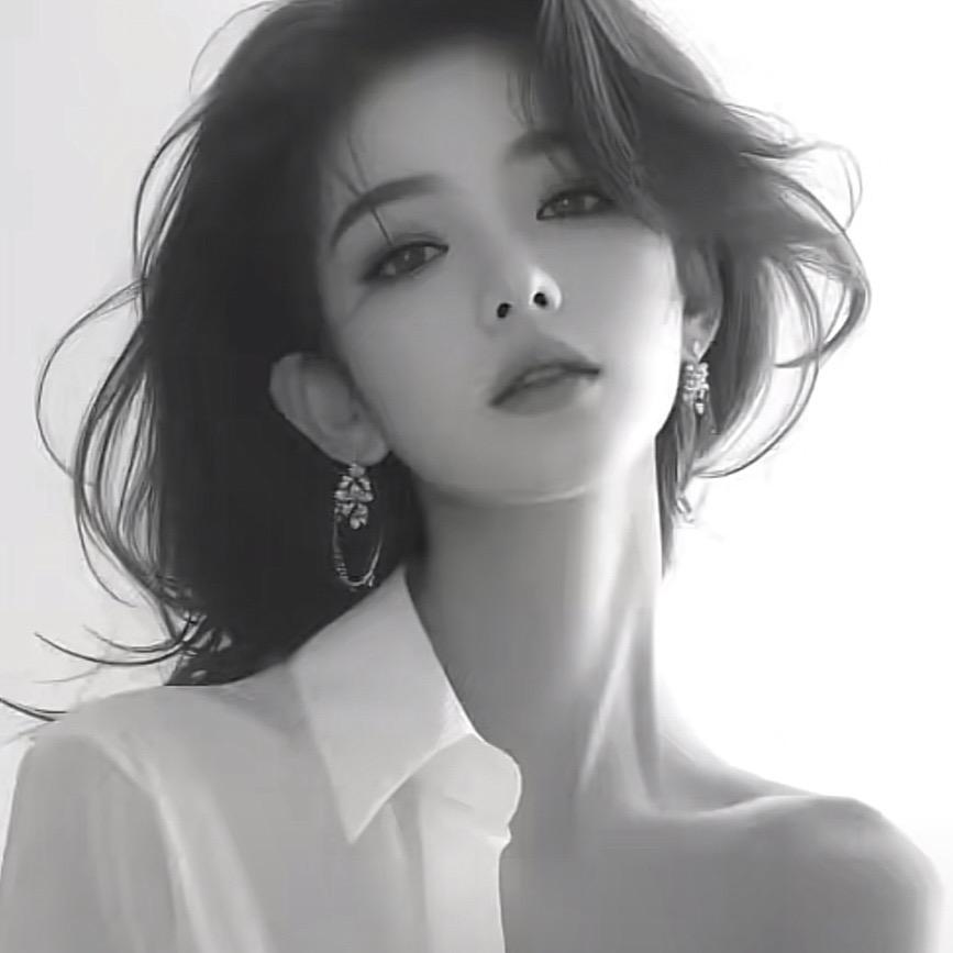 妍儿👚💄