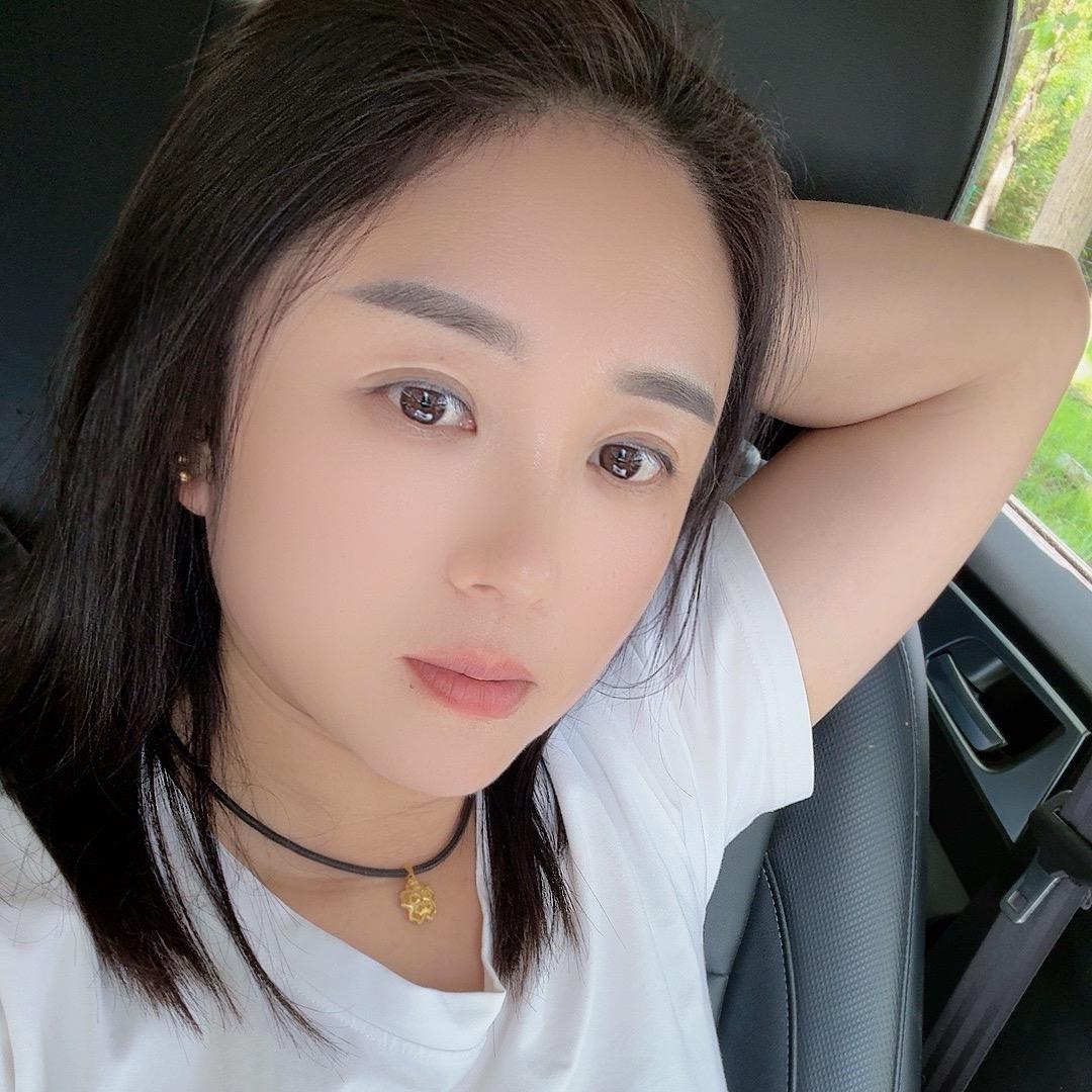 糖果🍬小妮子