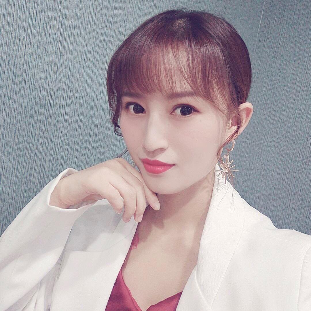 小青爱吃素