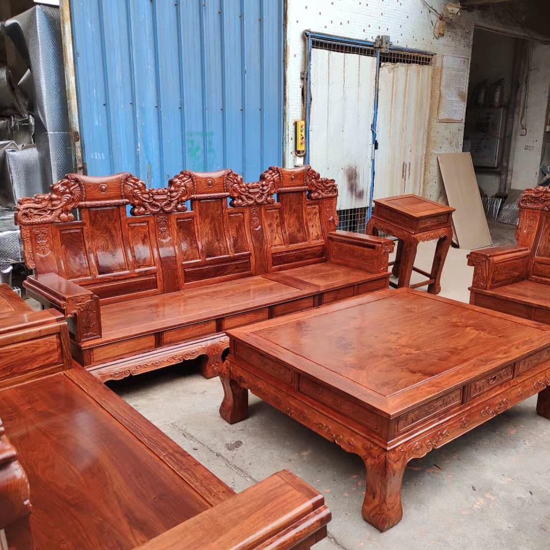 杨府里红木家具