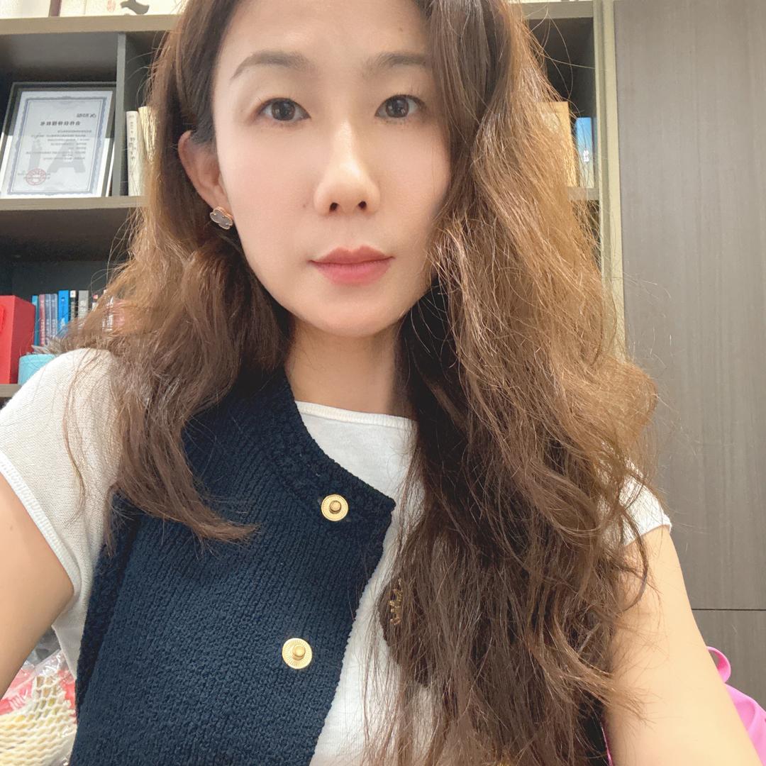 辉儿姑娘