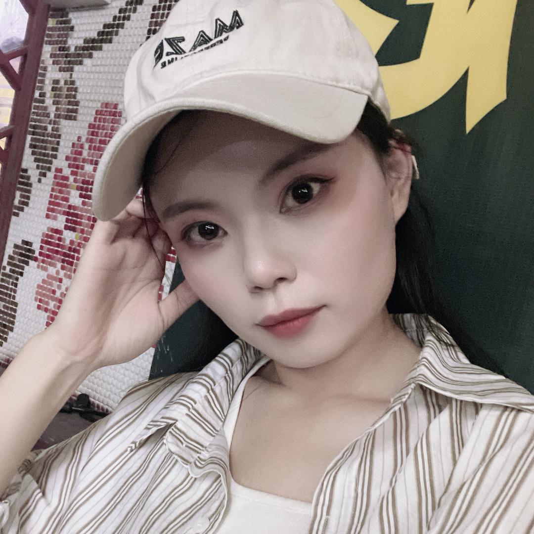 小懒猫^⌯𖥦⌯^ ੭