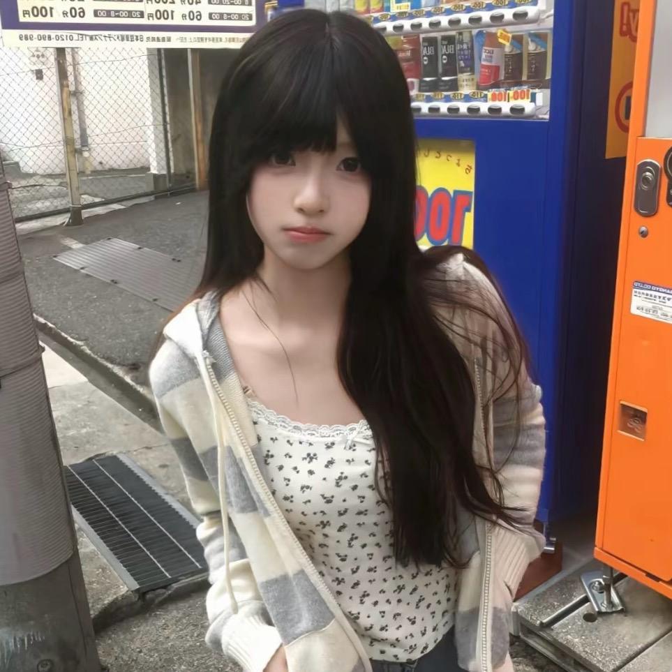 爱吃香菜_