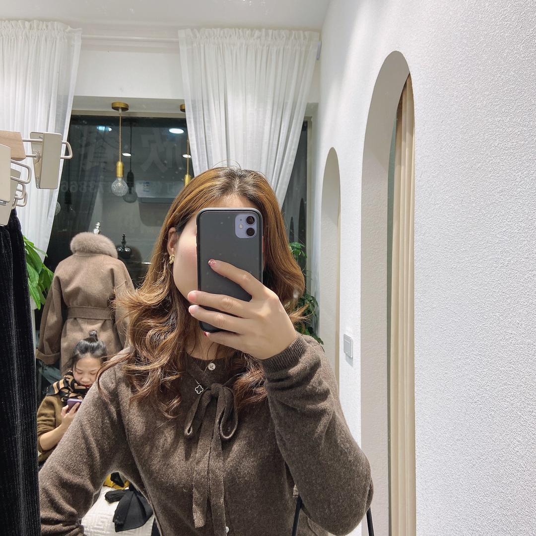 燕子卖衣服的小姐姐