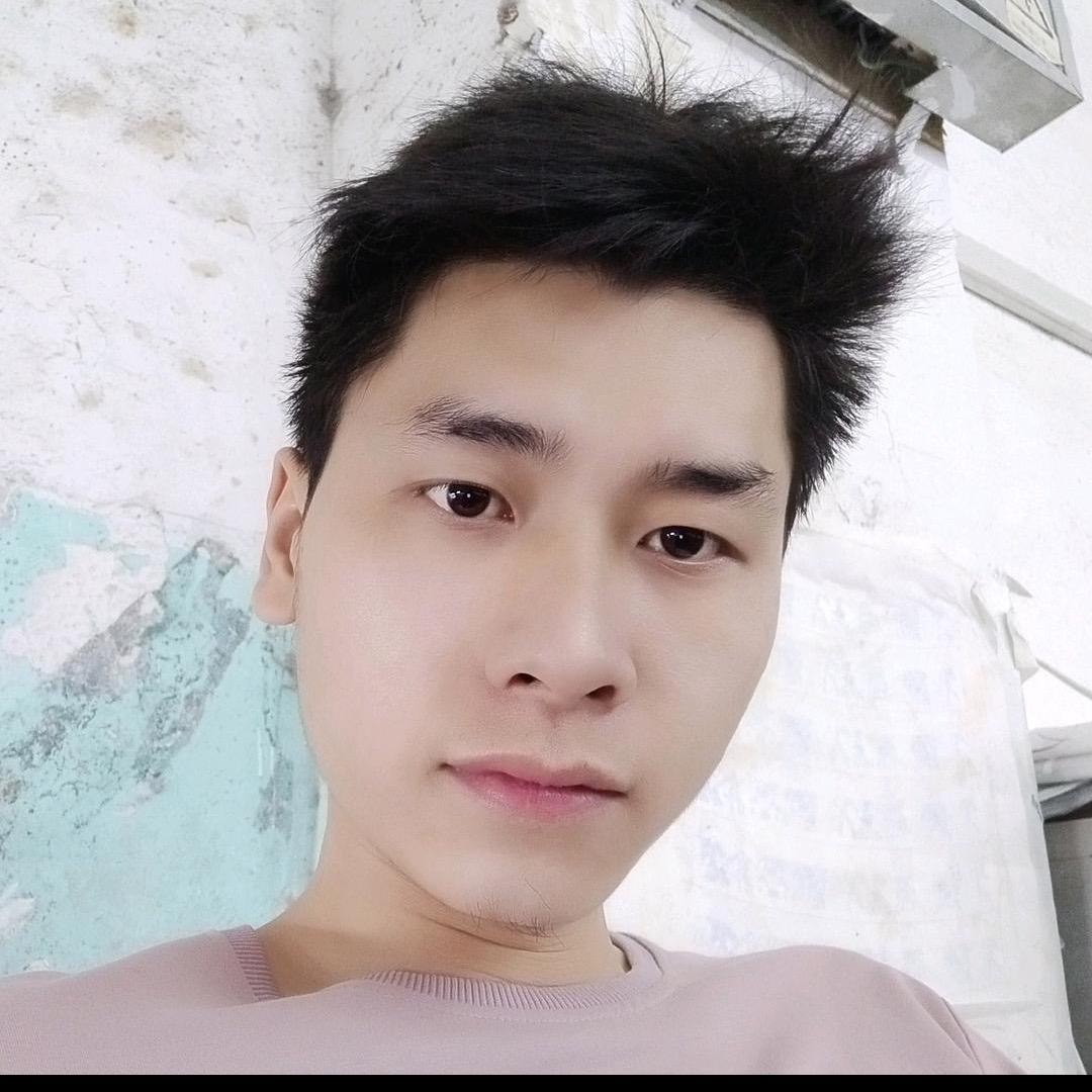 ¥小健