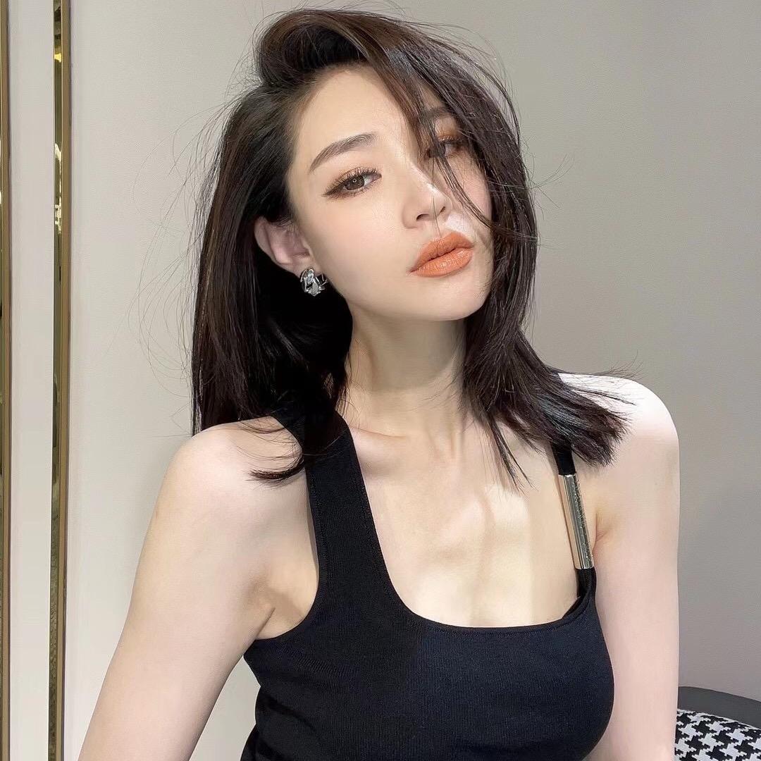 柒七高端服饰