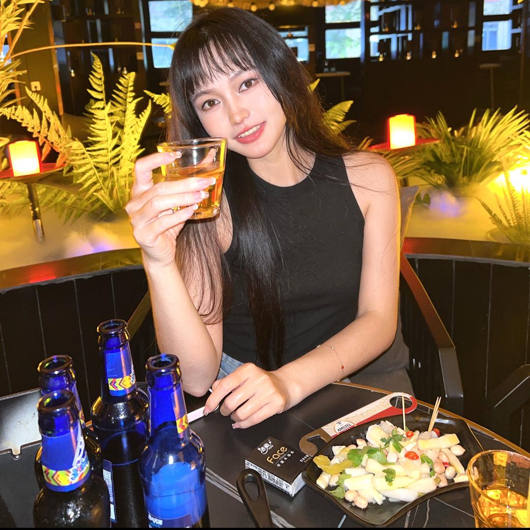 蒋梦晴的小店