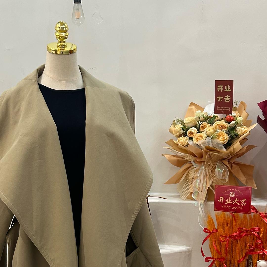 艳霞女装生活馆