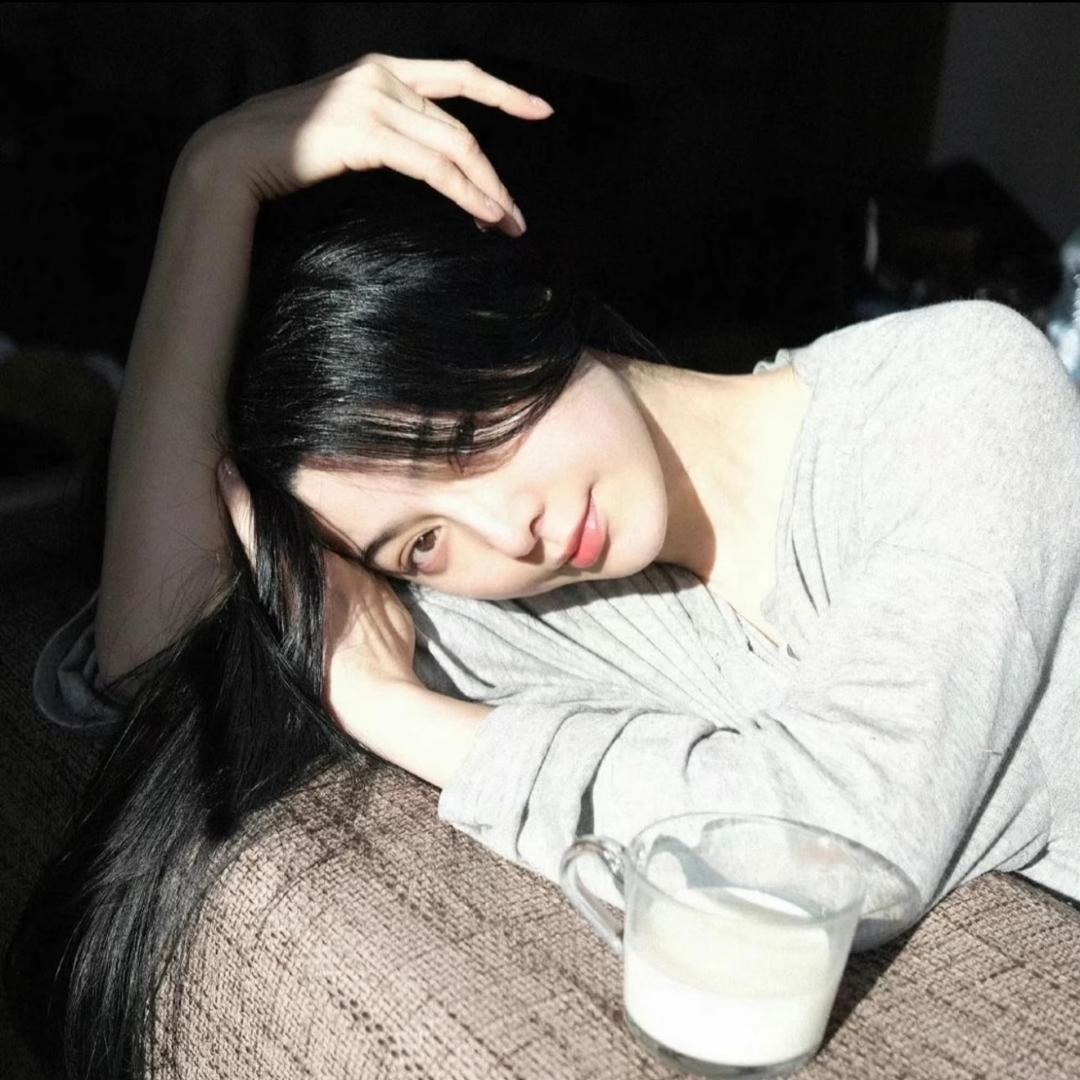 aQ27