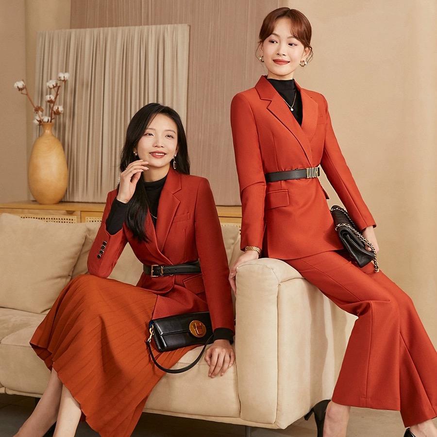 暧衣橱女装工厂店
