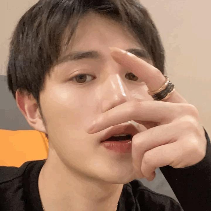 童︍锦︍程︍︉︍︍798@抖音